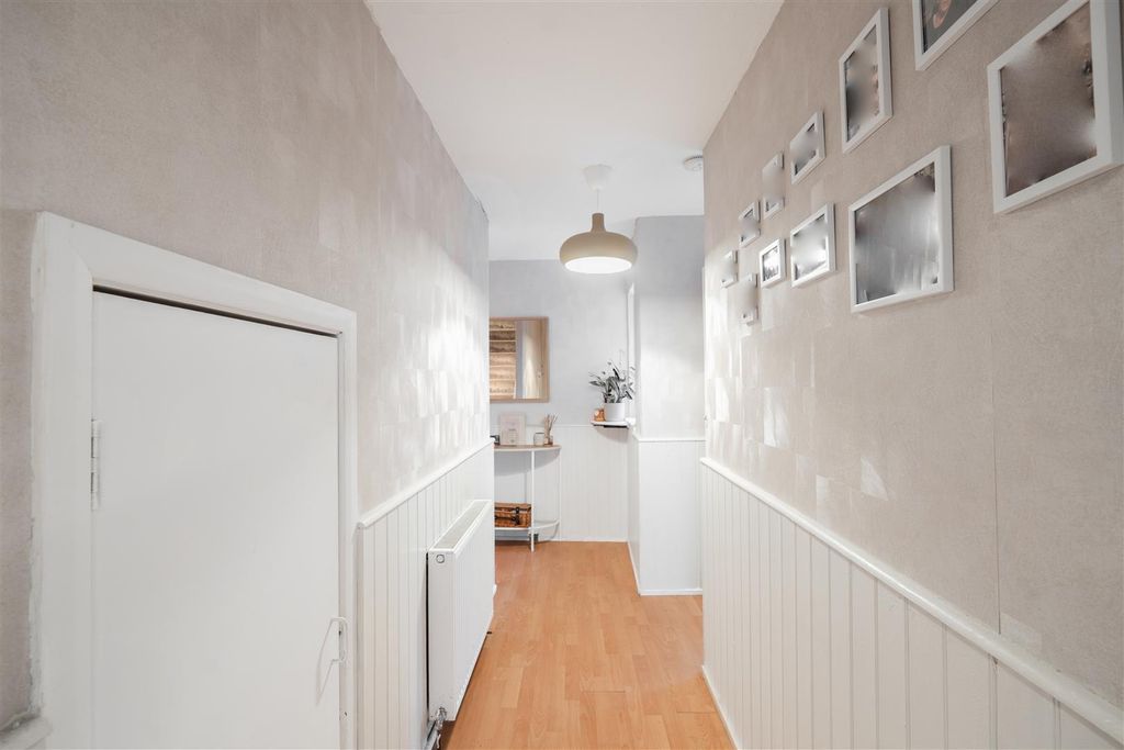 Property photo 2 of 19 Hallway-1.Jpg