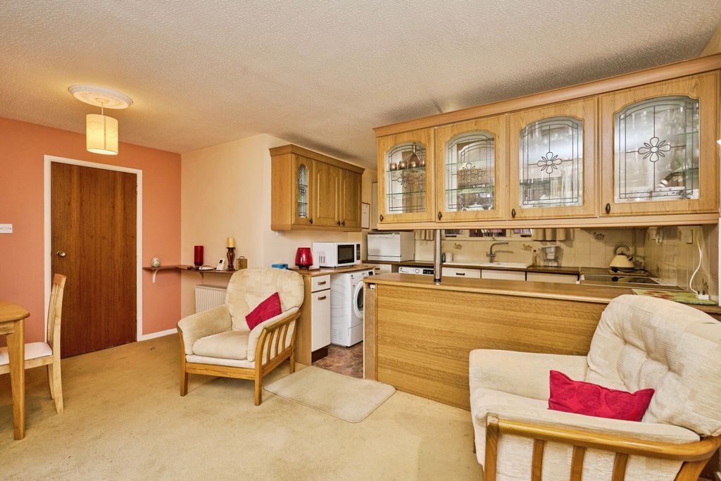 Property photo 3 of 20