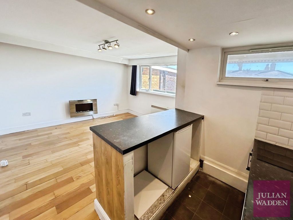 Property photo 2 of 11 Picture No. 10