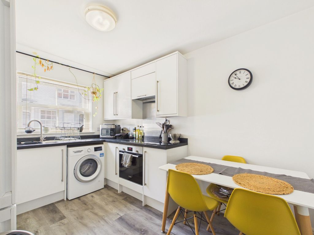 Property photo 3 of 13 5369643