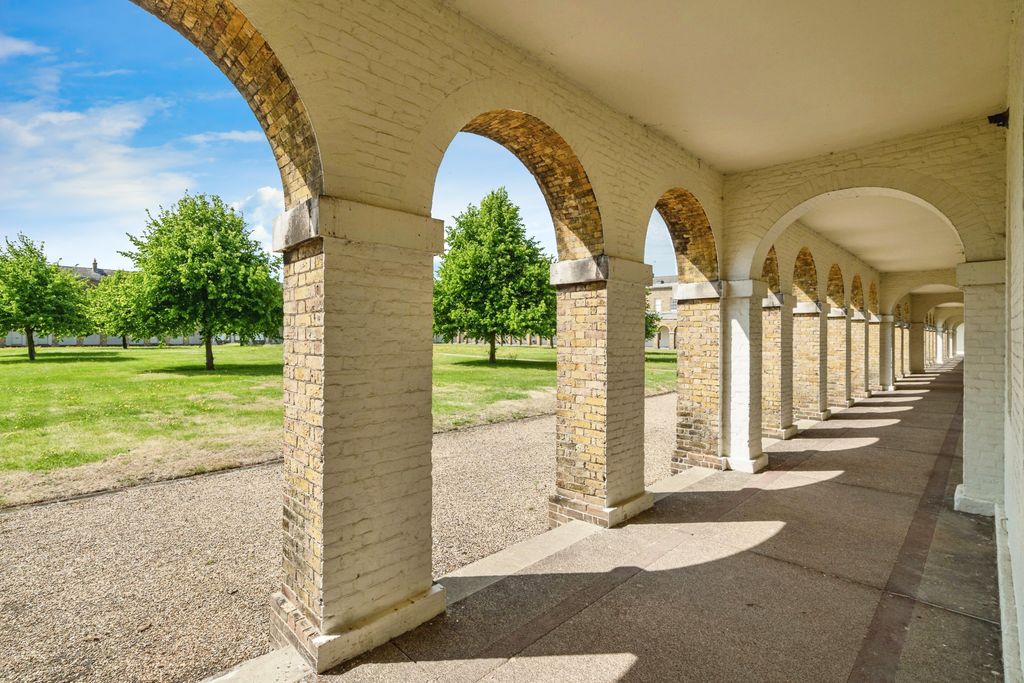 Property photo 1 of 18 Grounds