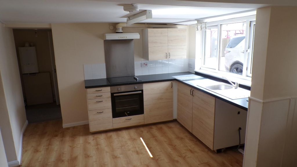 Property photo 3 of 7 102_2236.Jpg