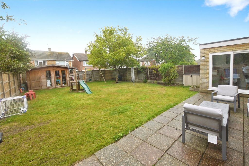 Property photo 3 of 16 Picture No. 26