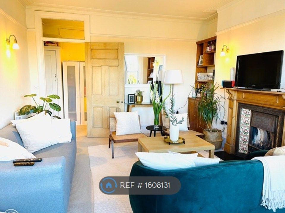 Property photo 2 of 26