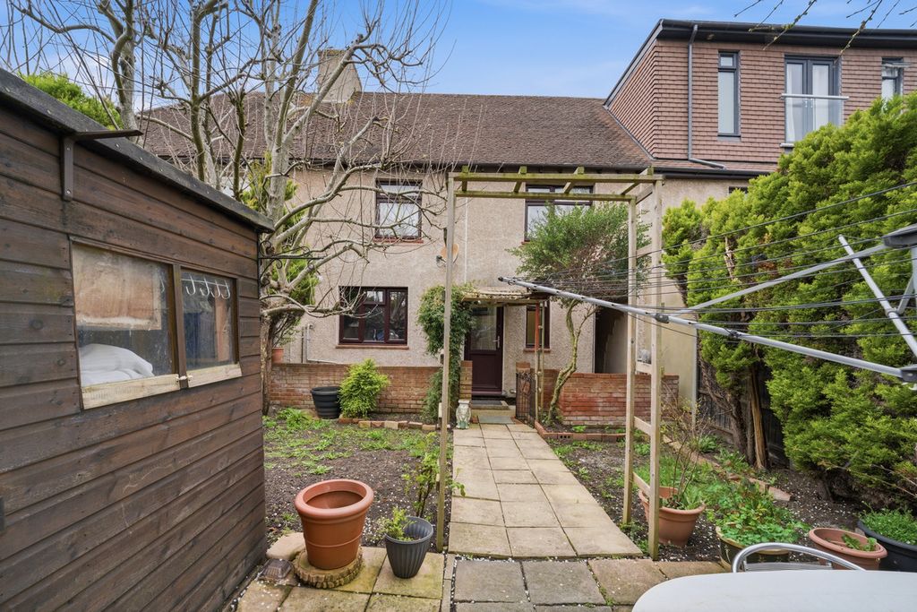 Property photo 3 of 14