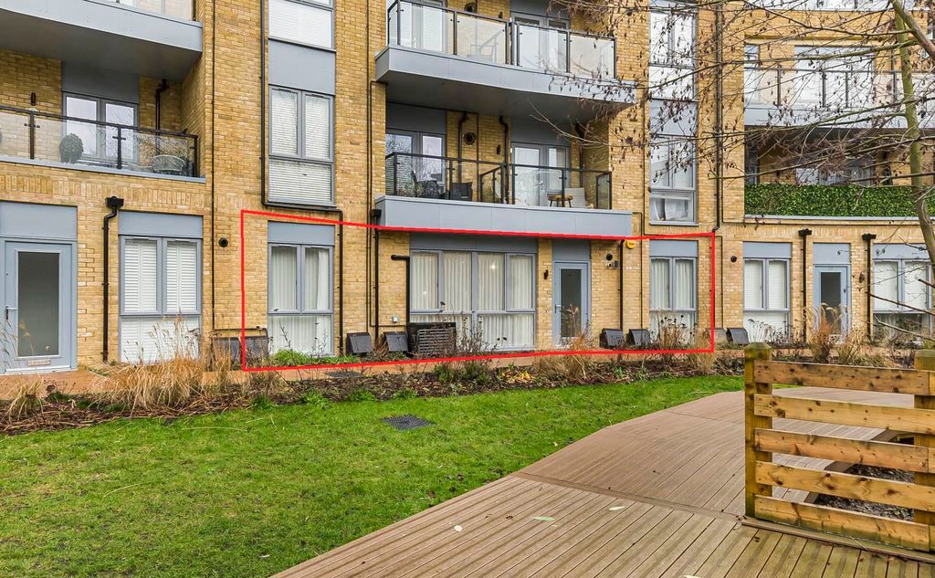 Property photo 3 of 11 External