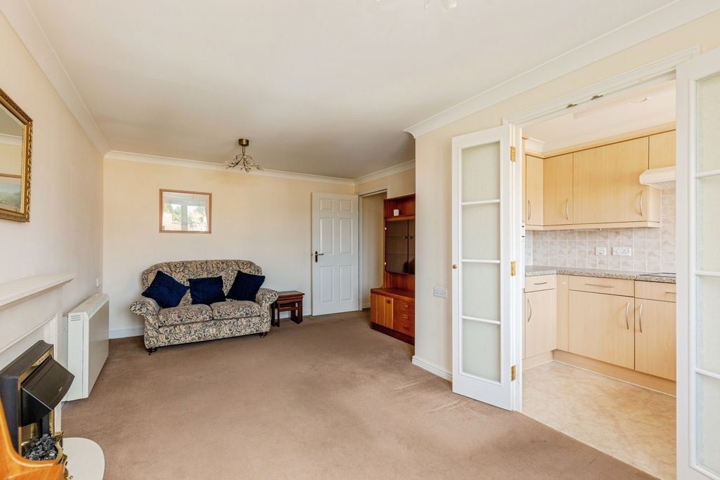 Property photo 3 of 11 Photo