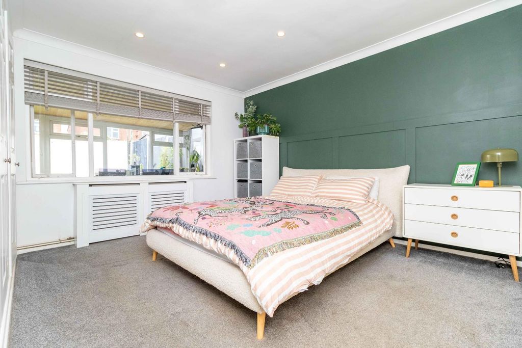 Property photo 3 of 21 Souuthview-7.Jpg