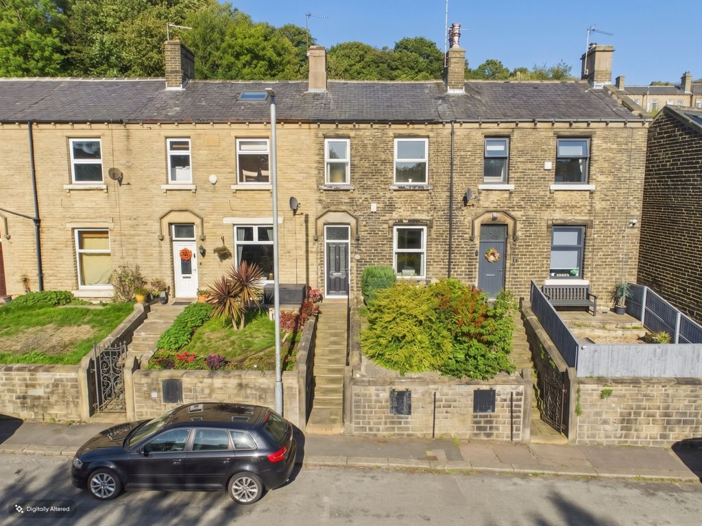 Property photo 1 of 16 Cam02637G0-Pr0079-Still015-001