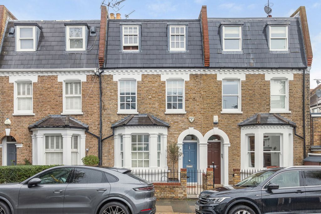 Property photo 2 of 25