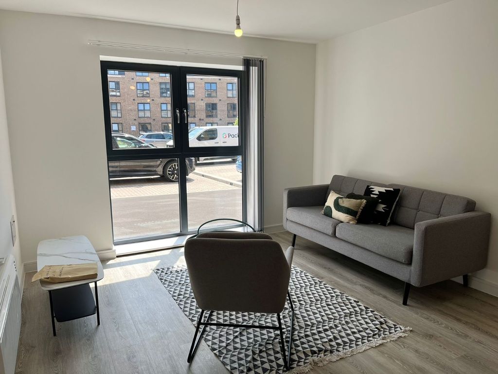 Property photo 3 of 9 Picture No. 21