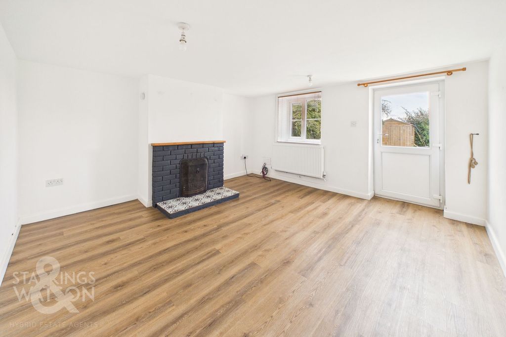 Property photo 2 of 24