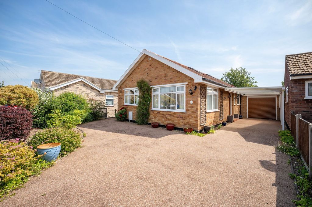 Property photo 1 of 28
