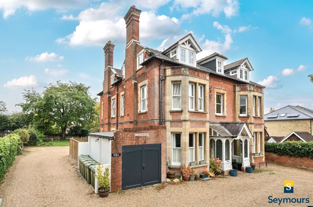 Property photo 1 of 15 Front Aspect