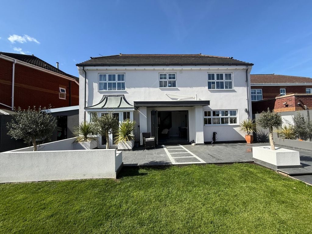 Property photo 1 of 19 4690162