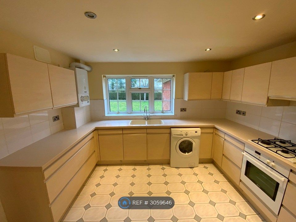 Property photo 3 of 11
