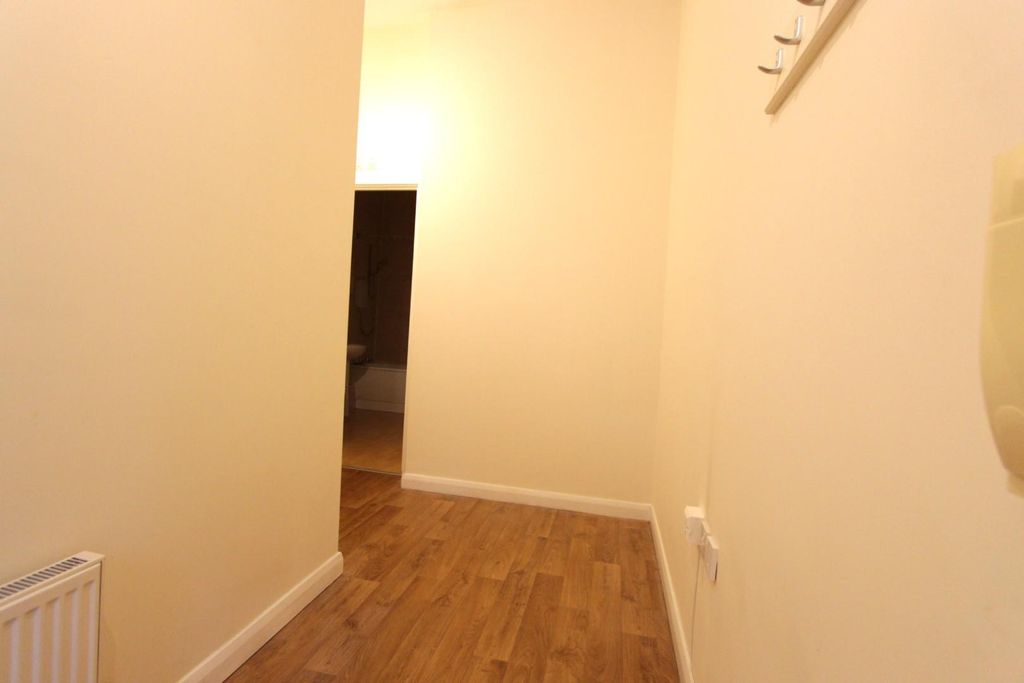 Property photo 3 of 10 Hallway 27 Cp.Jpg