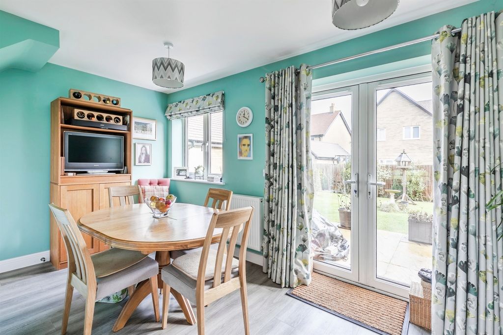 Property photo 3 of 19