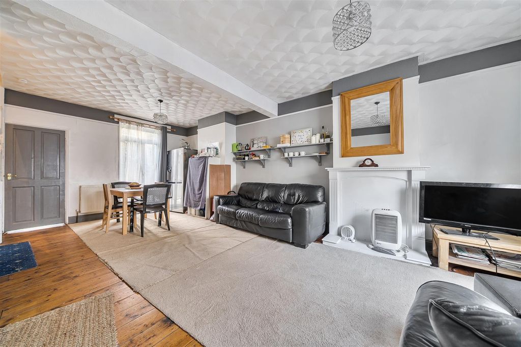 Property photo 3 of 15 Living Room