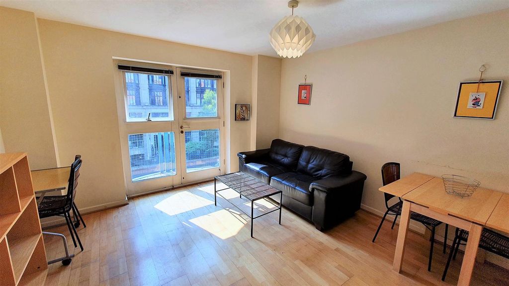 Property photo 2 of 32