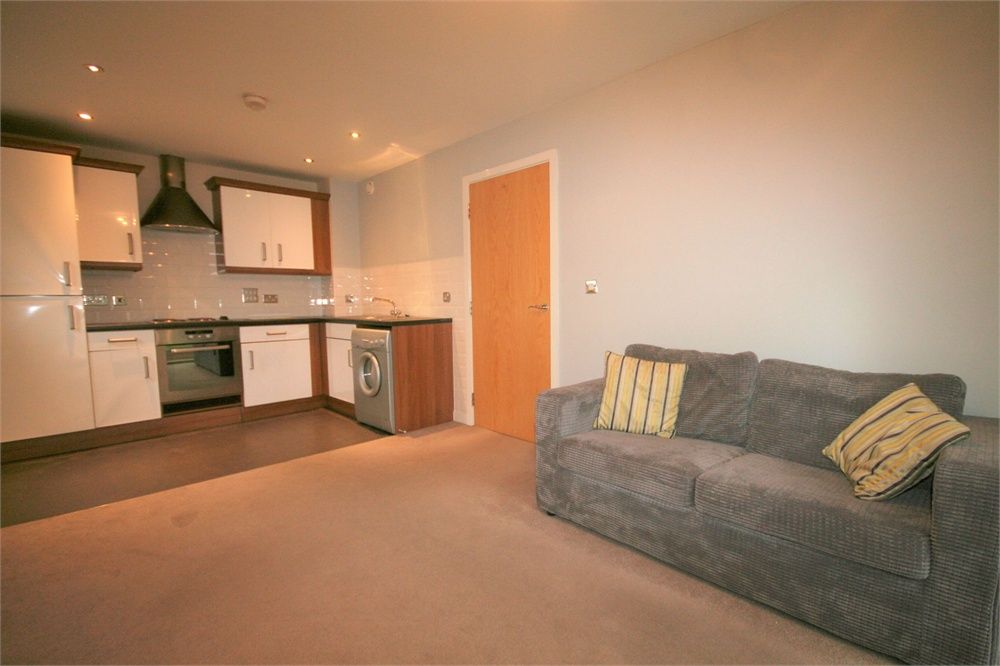 Property photo 2 of 9