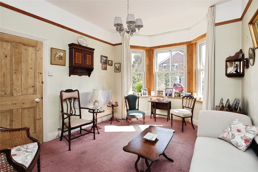 Property photo 2 of 17 Picture No. 04