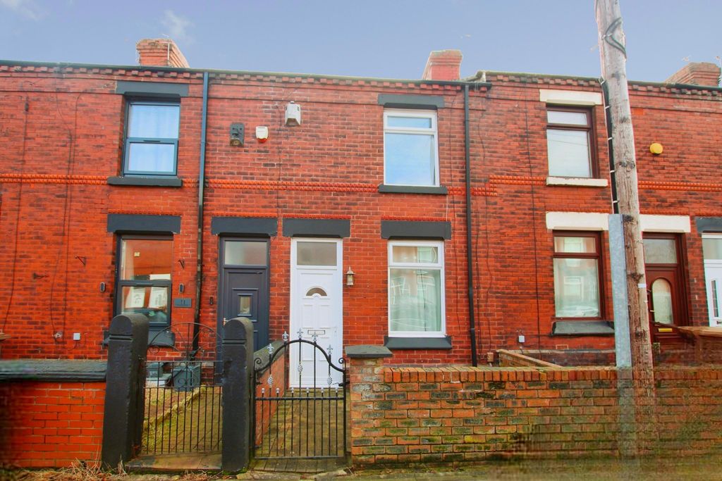 Property photo 1 of 12