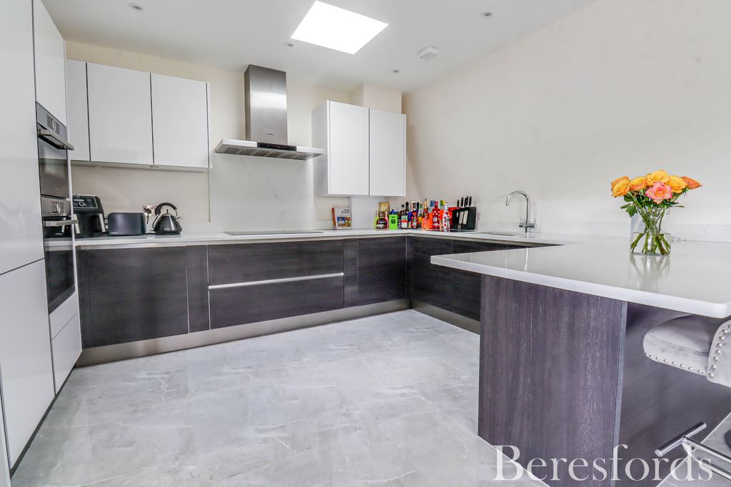 Property photo 2 of 18 Picture No. 07