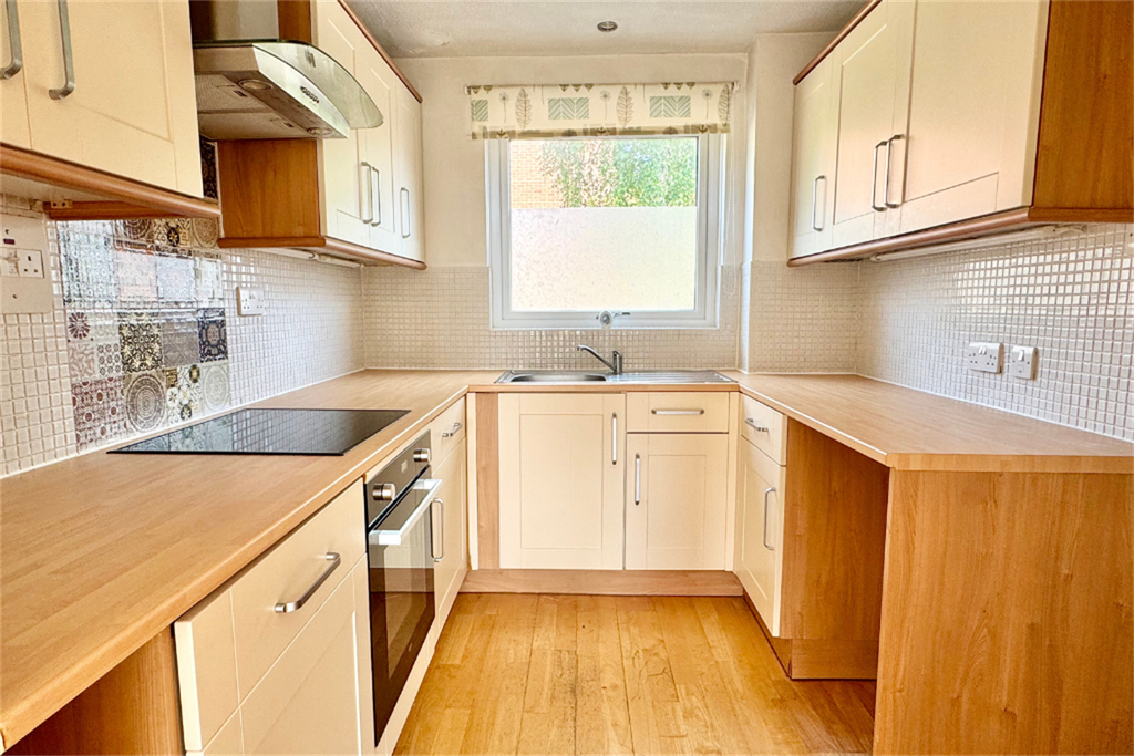 Property photo 2 of 22 Kitchen
