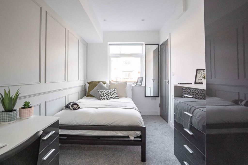 Additional image 20 of 6 bed shared accommodation to rentCromwell Road, Stanmore SO22