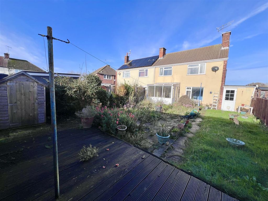 Property photo 2 of 24 Garden