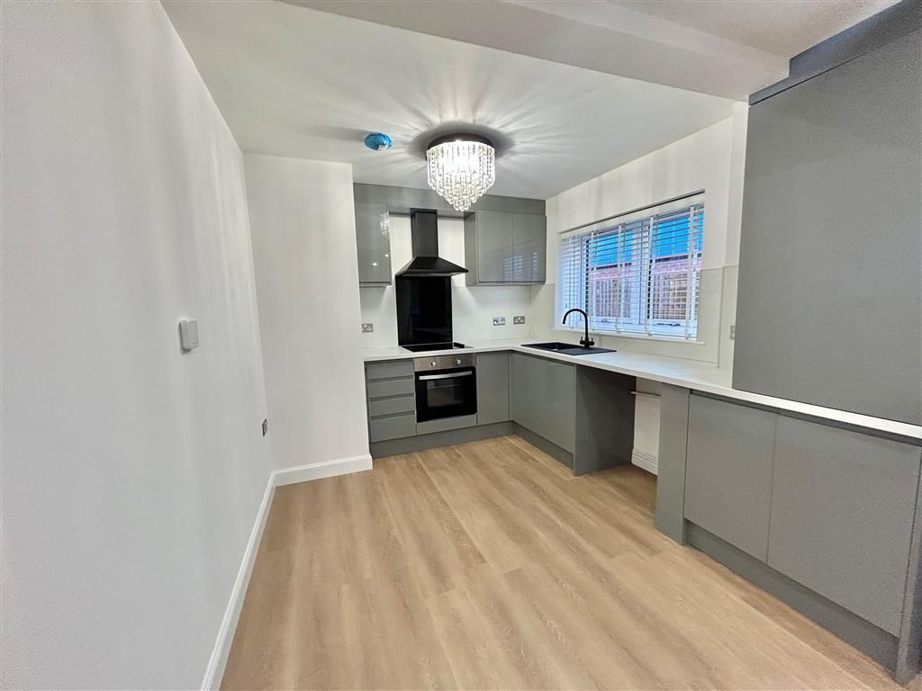 Property photo 3 of 11 Image