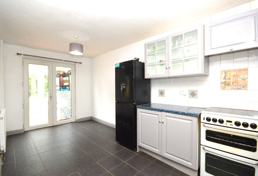 Property photo 3 of 12 3 - Picture No. 10