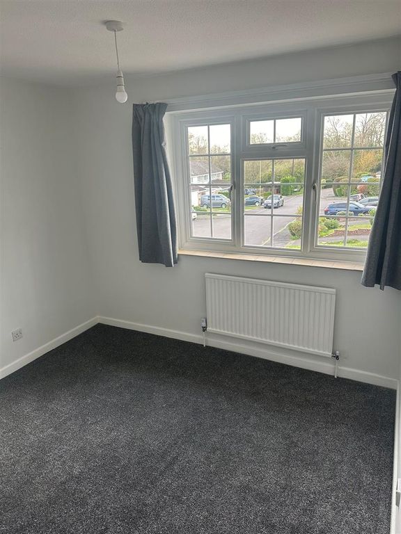 Property photo 3 of 21 Lakeside 21.Jpeg