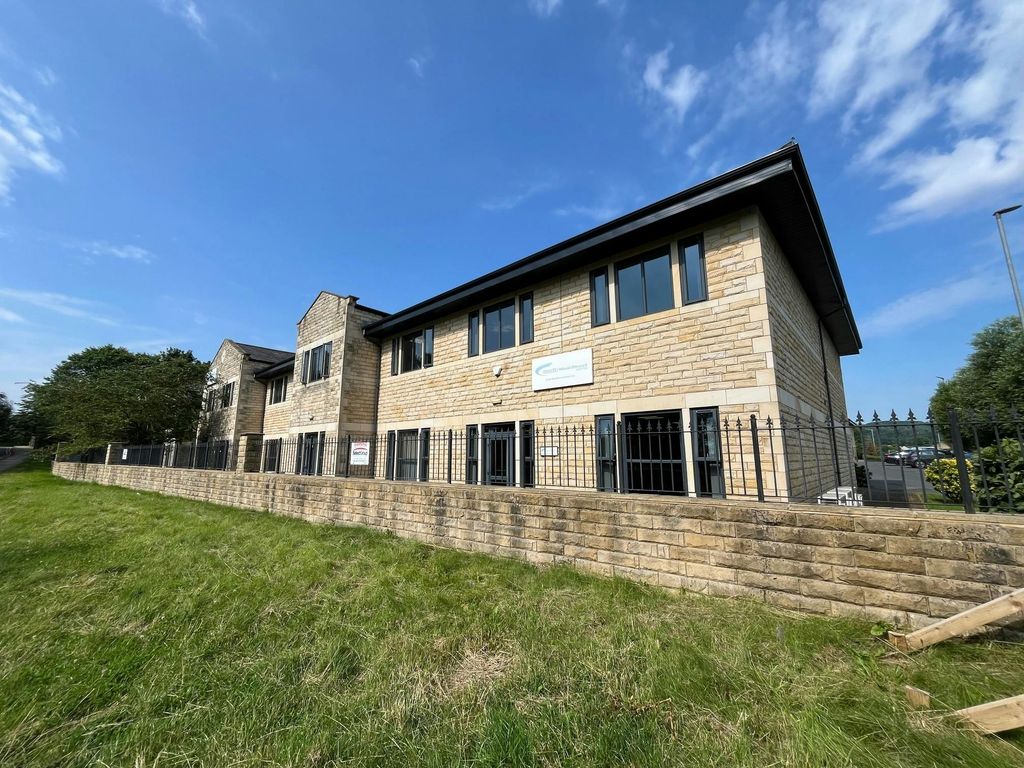 Property photo 1 of 9 Photo 2.Jpg