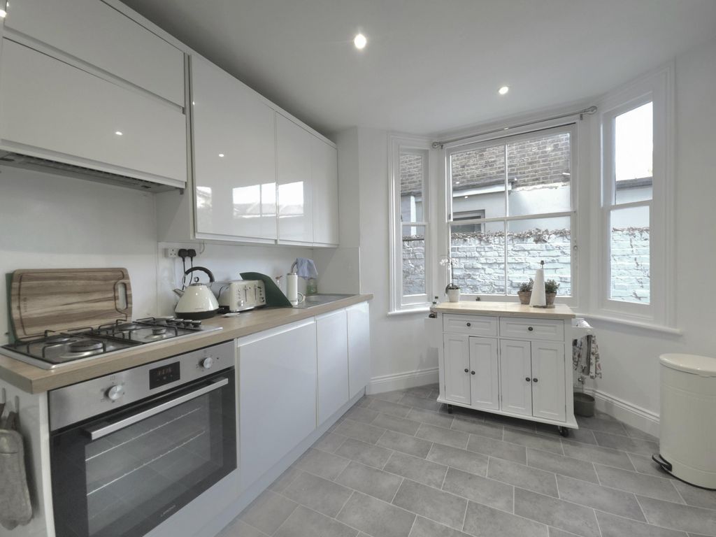 Property photo 3 of 10 Gallery