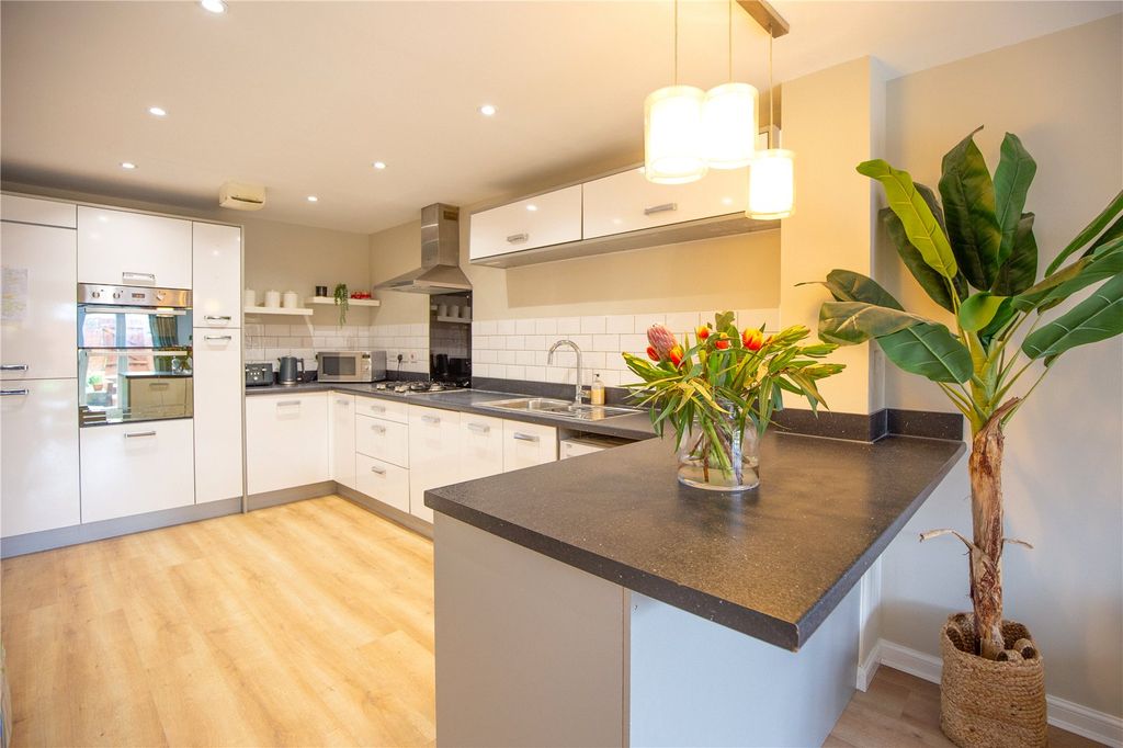 Property photo 3 of 25 Picture No. 07