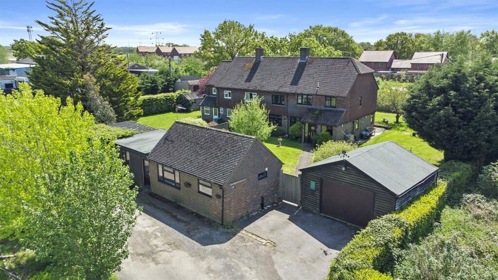 Property photo 1 of 32