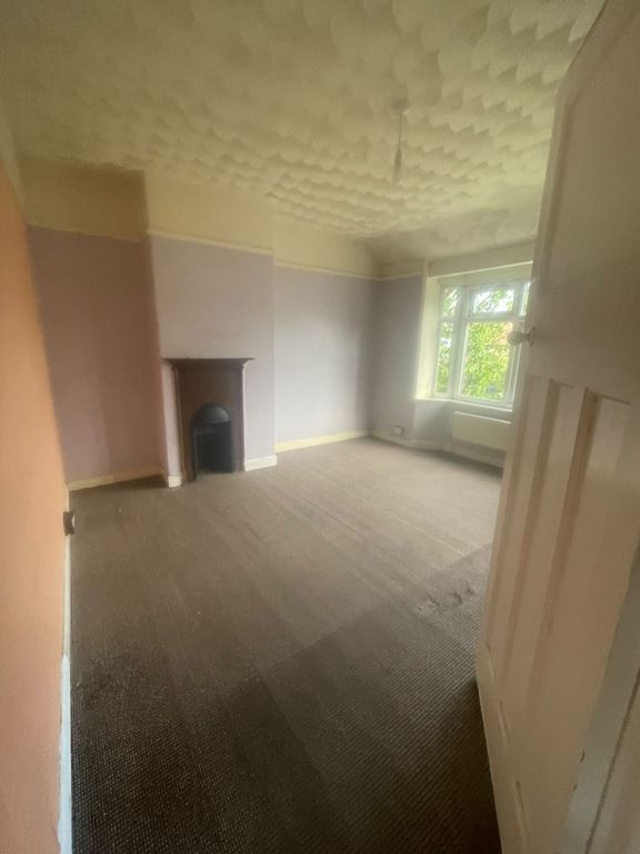 Property photo 2 of 4 9466A1A7-F4c5-499d-B930-Ad3Ea52c2F82