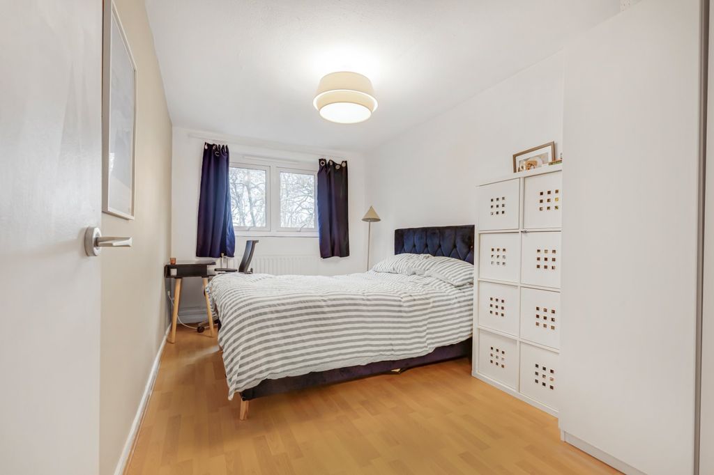 Property photo 3 of 22 Picture No. 04