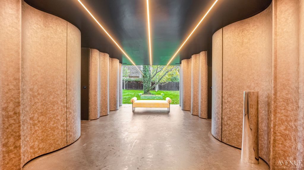 Property photo 3 of 26 4597825