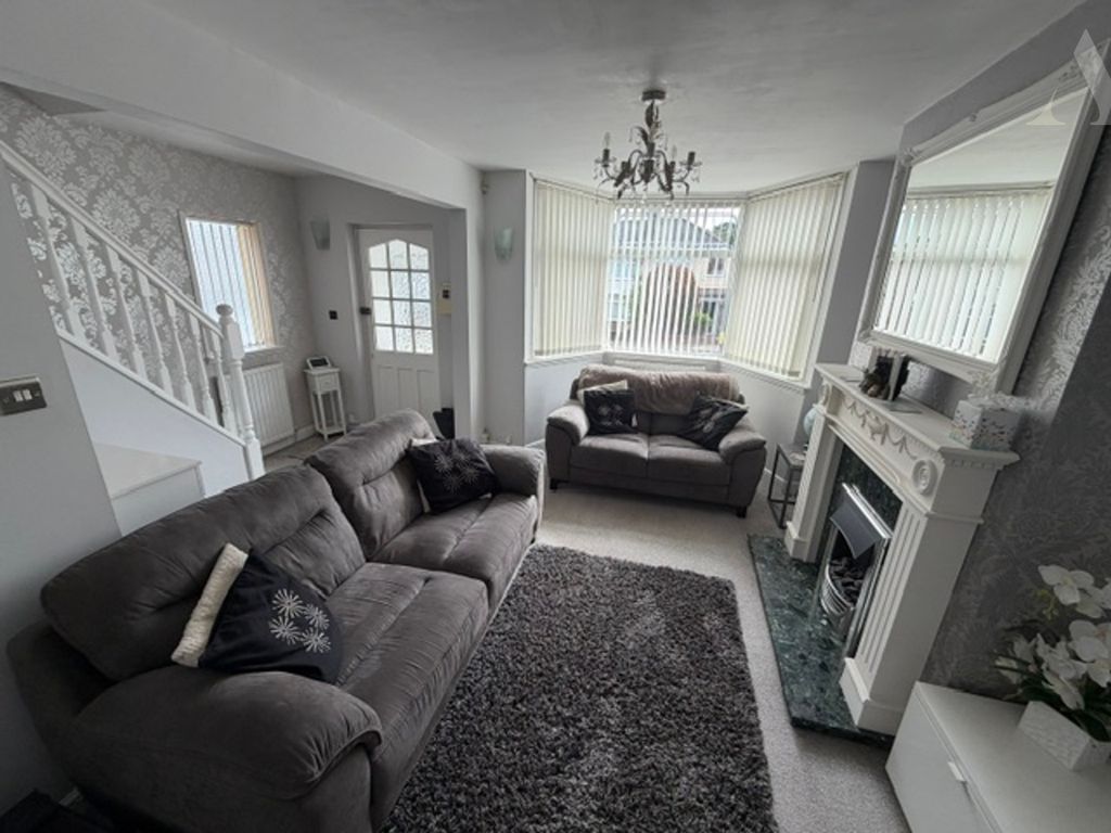 Property photo 2 of 19 63 Ermington Crescent Lounge x 2.Jpeg