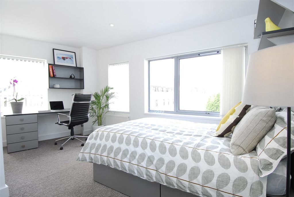Property photo 3 of 6 Oceanhousef7016.Jpg