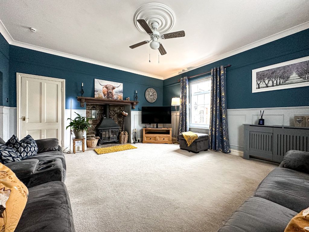 Property photo 3 of 35 5069456