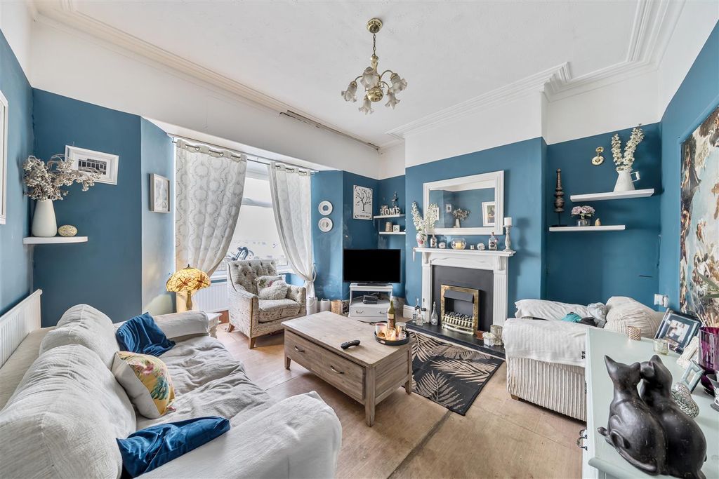 Property photo 2 of 21 1332246-11-68E7Cf74E0d39.Jpg