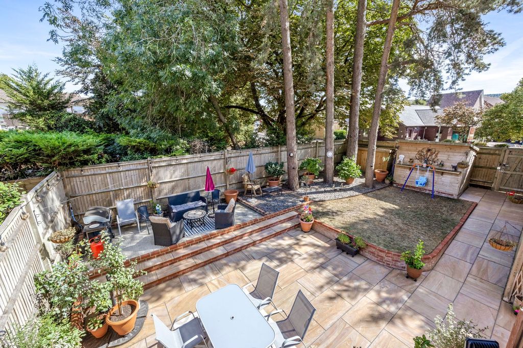 Property photo 3 of 19
