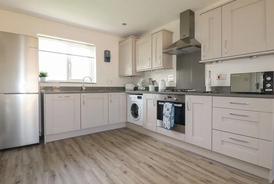 Property photo 2 of 9