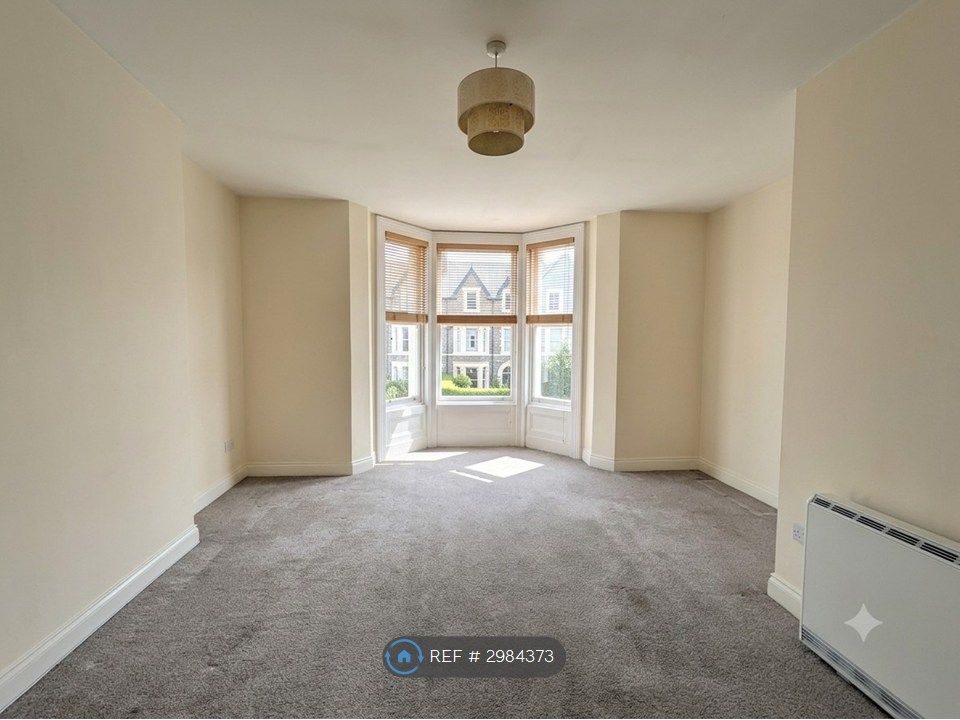 Property photo 2 of 6 Living Room