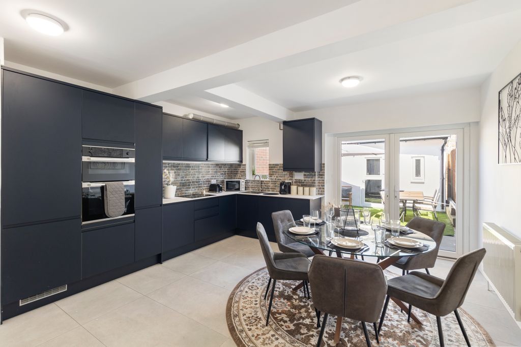 Property photo 2 of 13 Communal Kitchen