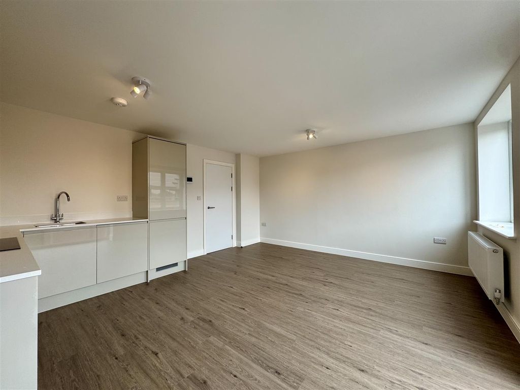 Property photo 3 of 12 Img_0992.Jpeg